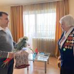 Депутат ЗС Андрей Силаев поздравил с Днем Победы Марию Федоровну Дудину, бывшую узницу концлагеря