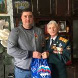 Евгений Ковалев поздравил двух ветеранов войны с годовщиной Победы