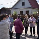 Алексей Соколов провел ряд встреч с жителями по вопросам ремонта дорог и тротуаров в Гусь-Хрустальном