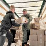 Партийцы Свердловской области привезли гуманитарную помощь в Мариуполь