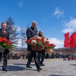 Губернатор Сергей Носов поздравил  колымчан с Днем Победы