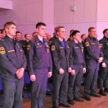 Урайские единороссы поздравили пожарных с Днём пожарной охраны