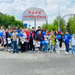 В поход за здоровьем: местные отделения партии организовали мероприятия в День скандинавской ходьбы