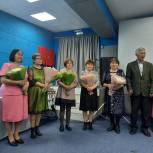 Активисты Аргаяшского местного отделения партии «Единая Россия» поздравили библиотекарей с праздником