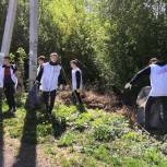 В Кузбассе молодогвардейцы очистили берег реки