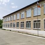В школе поселка Арчаглы-Аят Варненского района заменили 34 оконных блока
