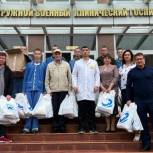 Волгодонские единороссы доставили подарки и детские письма находящимся в госпитале участникам СВО