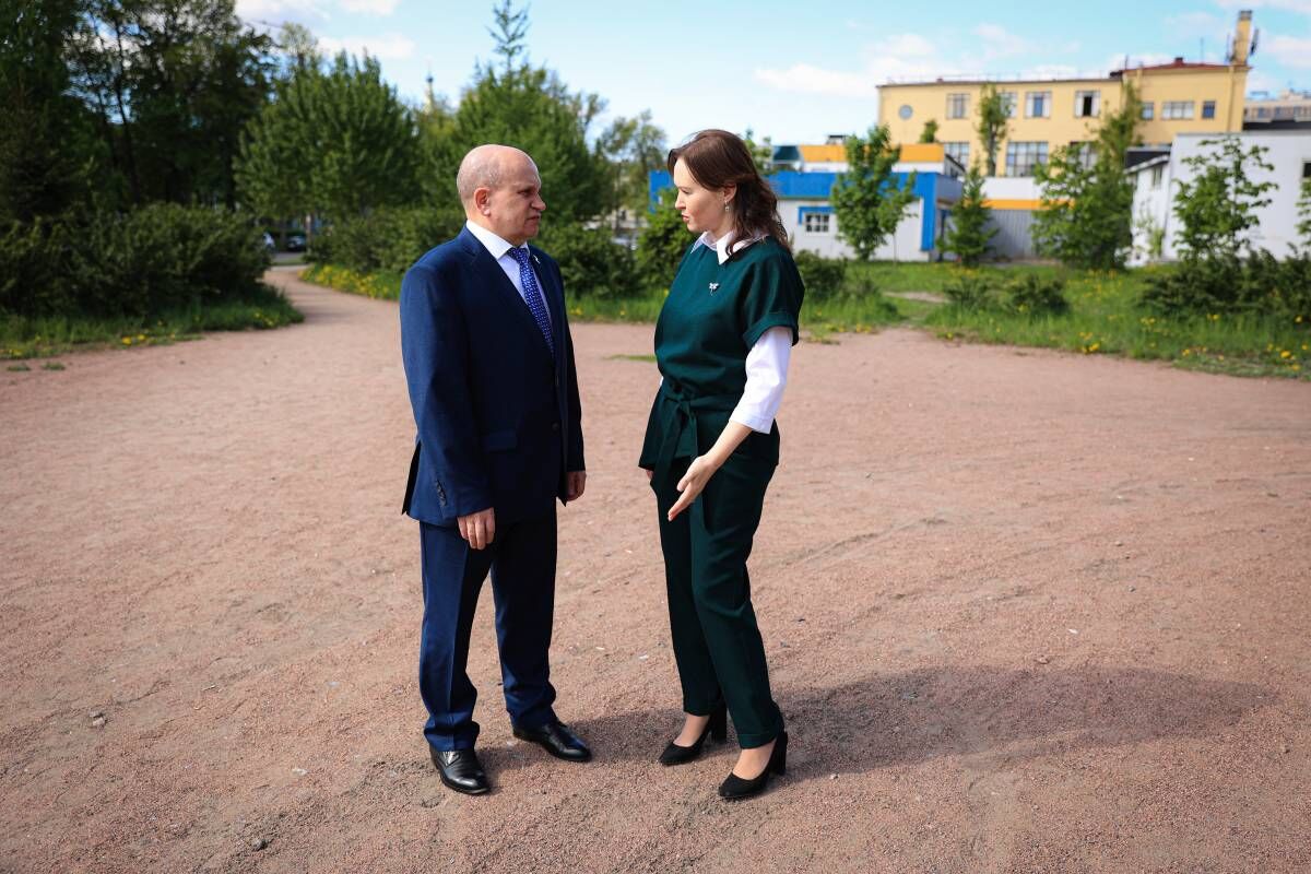 «Призываем жителей района голосовать за благоустройство»: единороссы рассказали о перспективах обновления территории возле станции метро «Выборгская»
