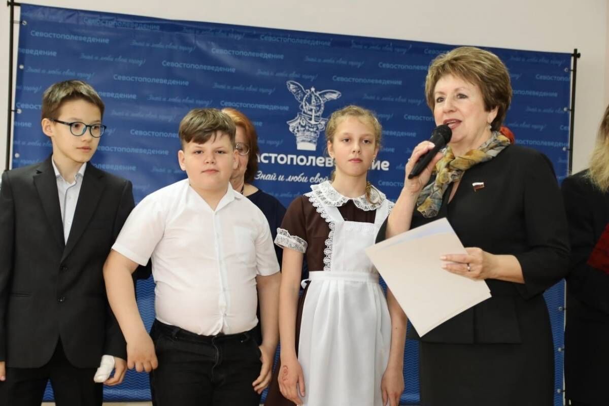 Екатерина Алтабаева поздравила победителей детских конкурсов