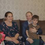 Гасан Османов посетил семью участника СВО