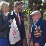 В Оленино поздравили с приближающимся Днём Победы ветерана Великой Отечественной войны