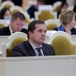 Петербургский депутат «Единой России» Андрей Рябоконь предложил административно наказывать должностных лиц за бездействие