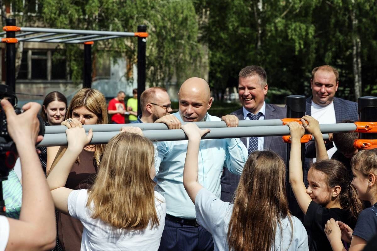 Единороссы посетили социальные стройки в Липецке