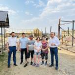 Эдуард Омаров взял под патронаж семью, пострадавшую от пожара в селе Успенка Тюменского района