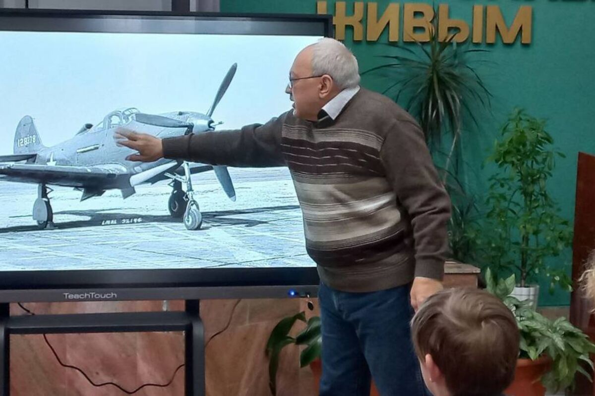 Более тысячи человек побывали на встречах с иркутским журналистом Михаилом Денискиным, организованных «Единой Россией»