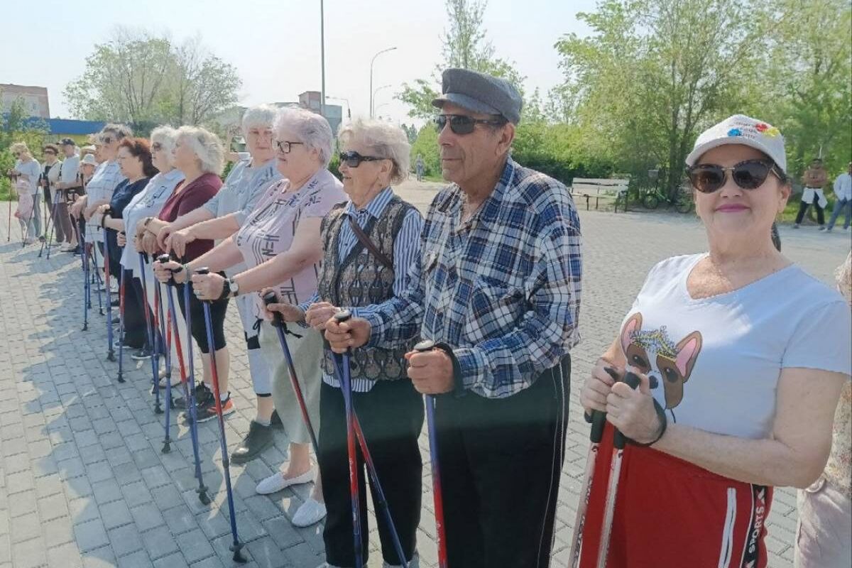 В Карталах прошла спортивная акция «Шаги здоровья»