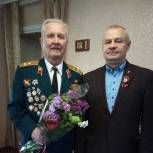 В Донецке единороссы персонально поздравляют ветеранов Великой Отечественной войны с 9 Мая