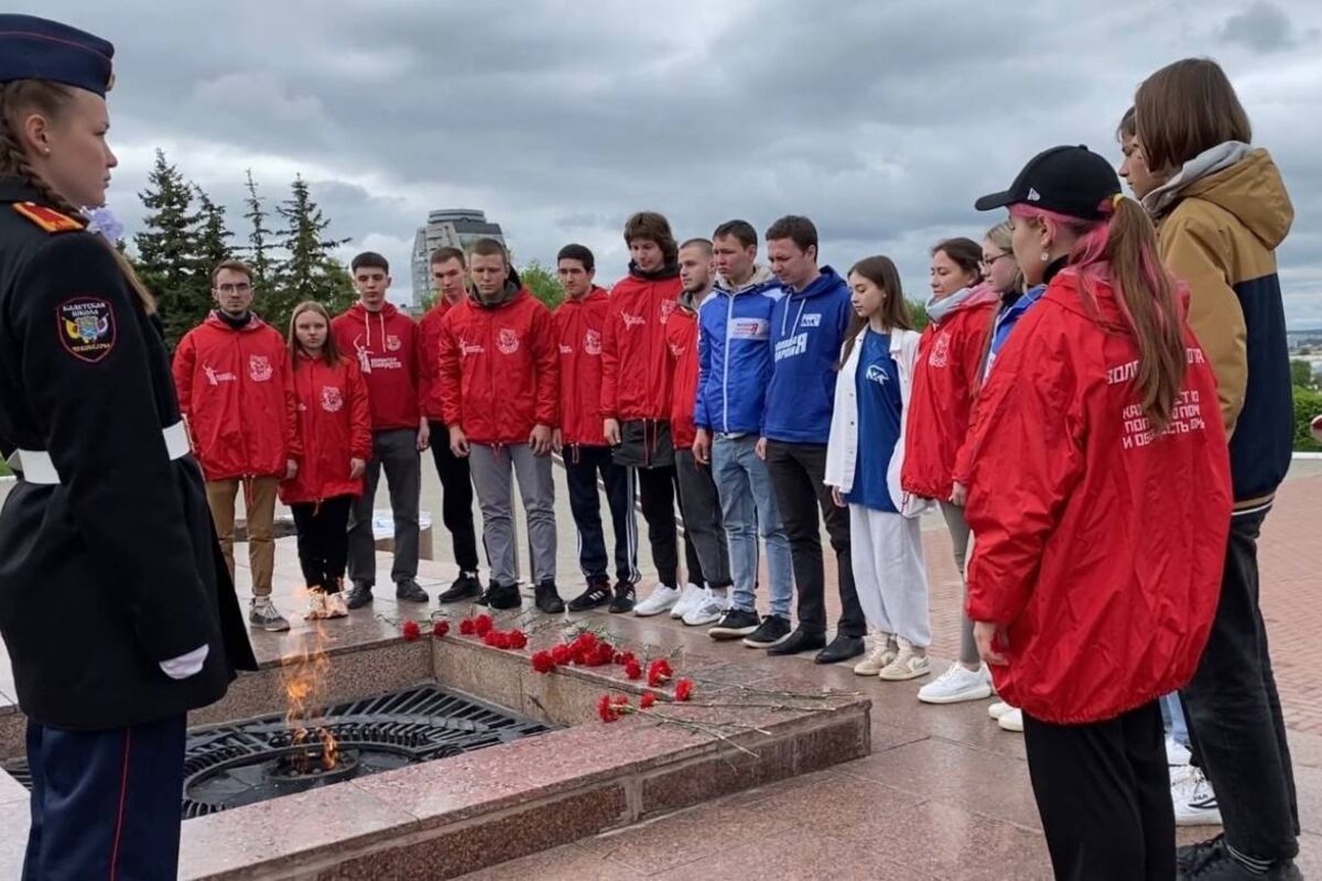 Молодогвардейцы Чувашии организовали акцию в память о погибших в Одесском доме  профсоюзов