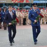 Балашихинские партийцы и прокурор Московской области возложили цветы к мемориалу на площади Славы в Балашихе
