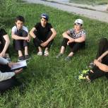 Молодогвардейцы Кизилюрта организовали литературный вечер под открытым небом