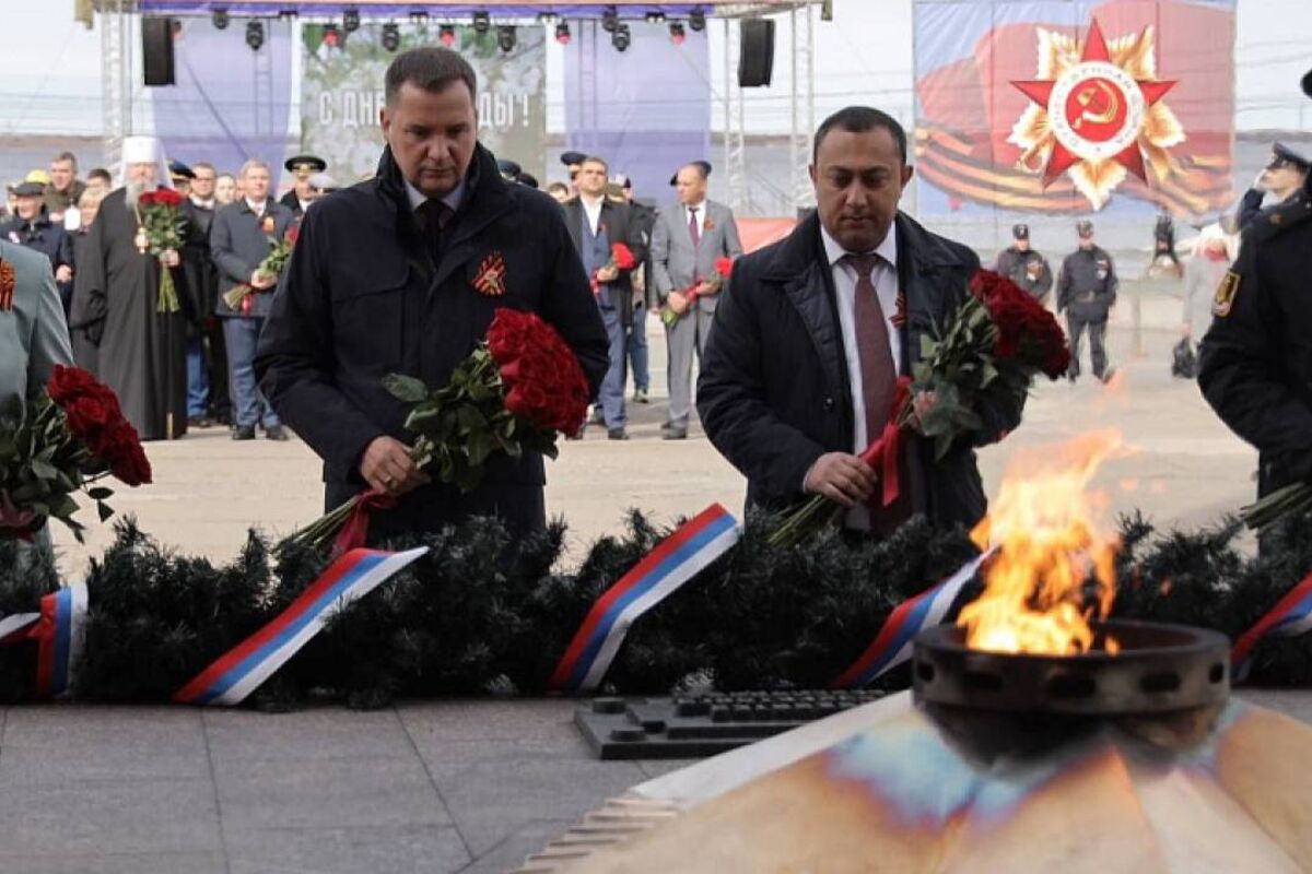 В День Победы торжественные мероприятия в Архангельске начались с церемонии  возложения цветов к Вечному огню | 09.05.2023 | Архангельск - БезФормата