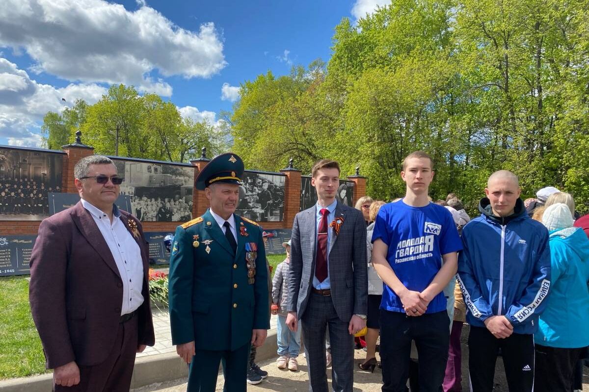 В старожиловском селе Истье открыли мемориал заводчанам-фронтовикам |  08.05.2023 | Рязань - БезФормата