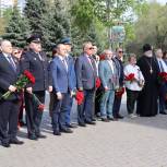Депутаты Тракторозаводского района приняли участие в возложении цветов