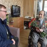 Александр Ищенко поздравил с Днем Победы ветерана Великой Отечественной войны Ивана Илларионовича Дерябина