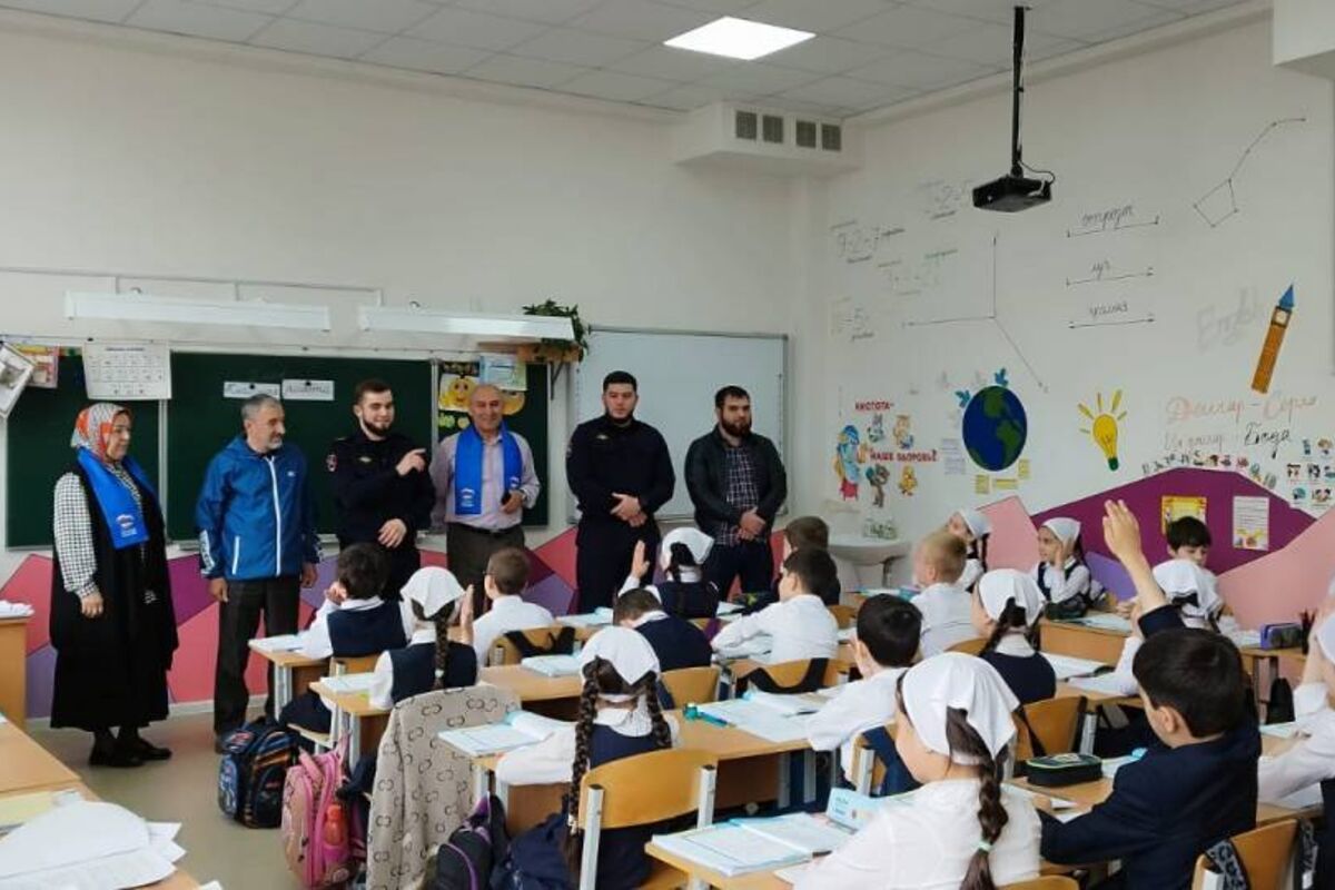 В Чечне «Единая Россия» организовала для школьников лекции о правилах дорожного движения