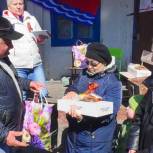 Депутат «Единой России» Игорь Донцов помог доставить подарки ко Дню Победы