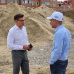 Игорь Антропенко проверил ход строительства школы и детского сада