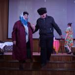 В Комсомольском районе партийцы и сторонники «Единой России» организовали любительский театр