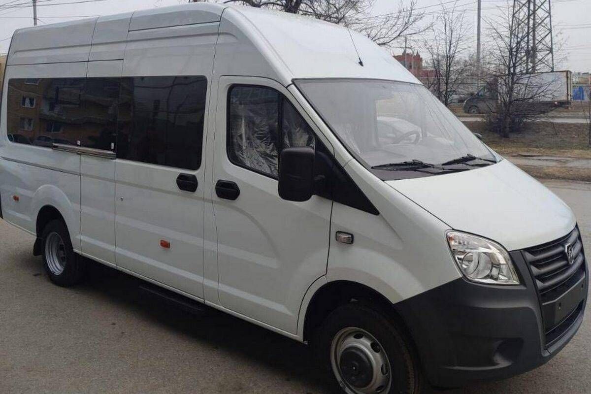 Томский ТЮЗ приобрел новый автомобиль для гастролей по региону