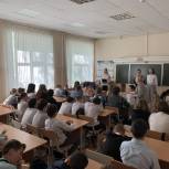 В пермском лицее №8 состоялся урок по финансовой грамотности в рамках партпроекта «Мир возможностей»