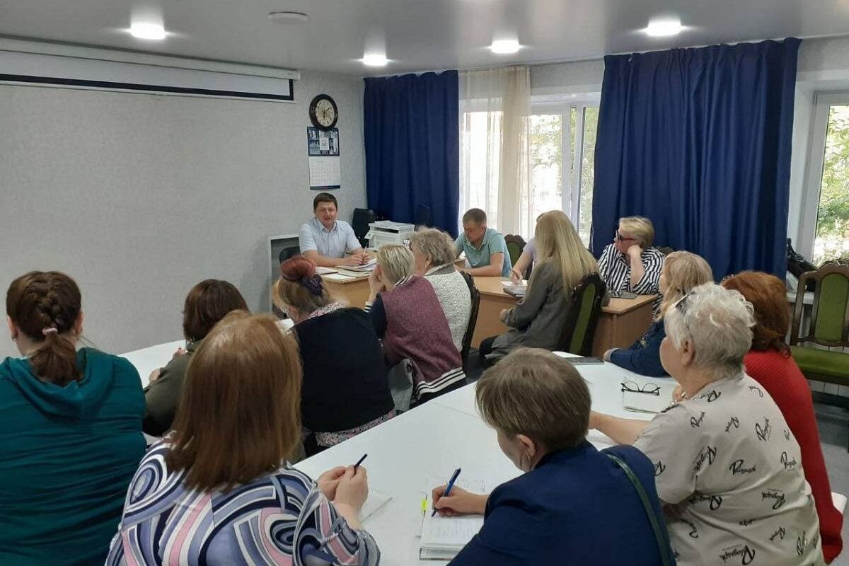 Дмитрий Ильиных рассказал барнаульцам об изменениях в жилищном законодательстве
