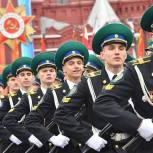 Родной земли не отдадут ни пяди! Депутаты Мосгордумы поздравили российских пограничников