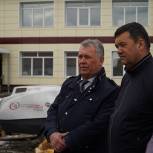 Александр Романенко проконтролировал капитальный ремонт школы в Павловском районе