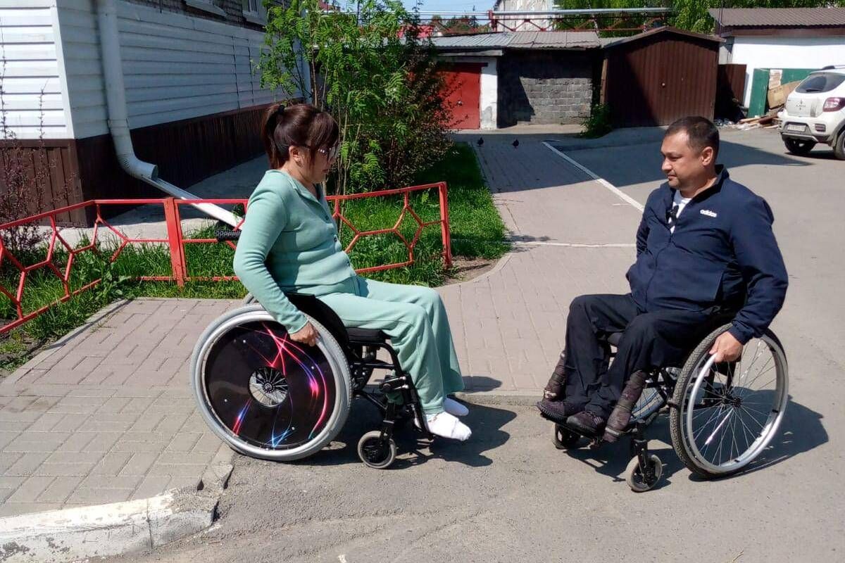 Главный проспект Горно-Алтайска проверили на доступность для людей с ОВЗ