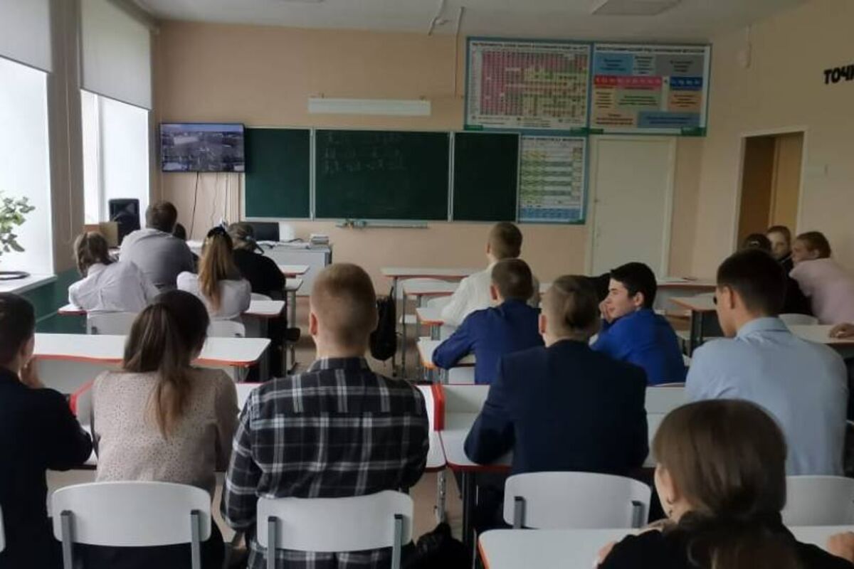 Курские единороссы продолжают проводить бесплатные кинопоказы фильмов об участниках и героях ВОВ