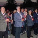 Андрей Травников принял участие в акции «Свеча памяти»