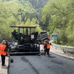 В Кабардино-Балкарии ремонтируются дороги, ведущие к туристическим местам
