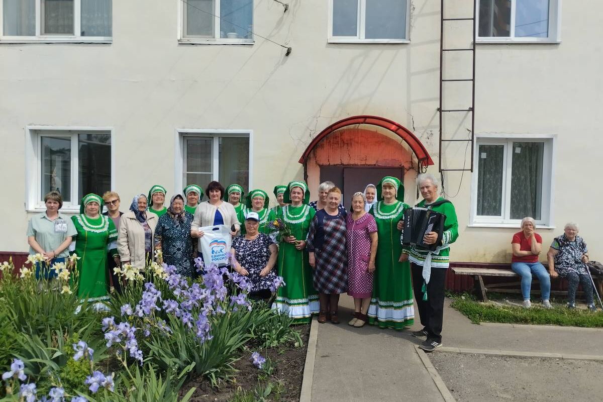 В Большеигнатовском районе партийцы вручили призы на празднике, посвященном  Дню соседей