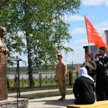 При поддержке партии «Единая Россия» в Дюртюлинском районе открыли памятник «Скорбящей матери»