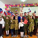 По инициативе «Единой России» в столичной школе прошло патриотическое мероприятие «Солдатами не рождаются»
