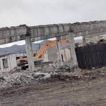 Координатор партийного проекта "Новая школа" Александр Брокерт о строительстве новой школы в Дзун-Хемчикском районе
