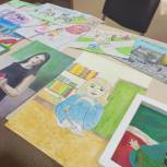 В Нижнекамске выбрали рисунки для участия в республиканском этапе конкурса «Дети рисуют страну»