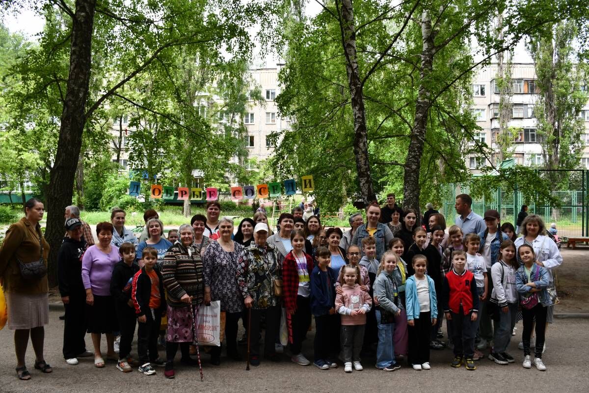 В Липецке проходят праздники во дворах