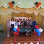 В школе Большереченского района установили Парту Героя