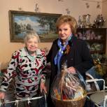 Ольга Шарапова поздравила ветерана Великой Отечественной войны