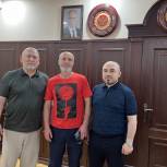 Депутат Магомед Магомедов встретился с вернувшимся из зоны СВО военнослужащим